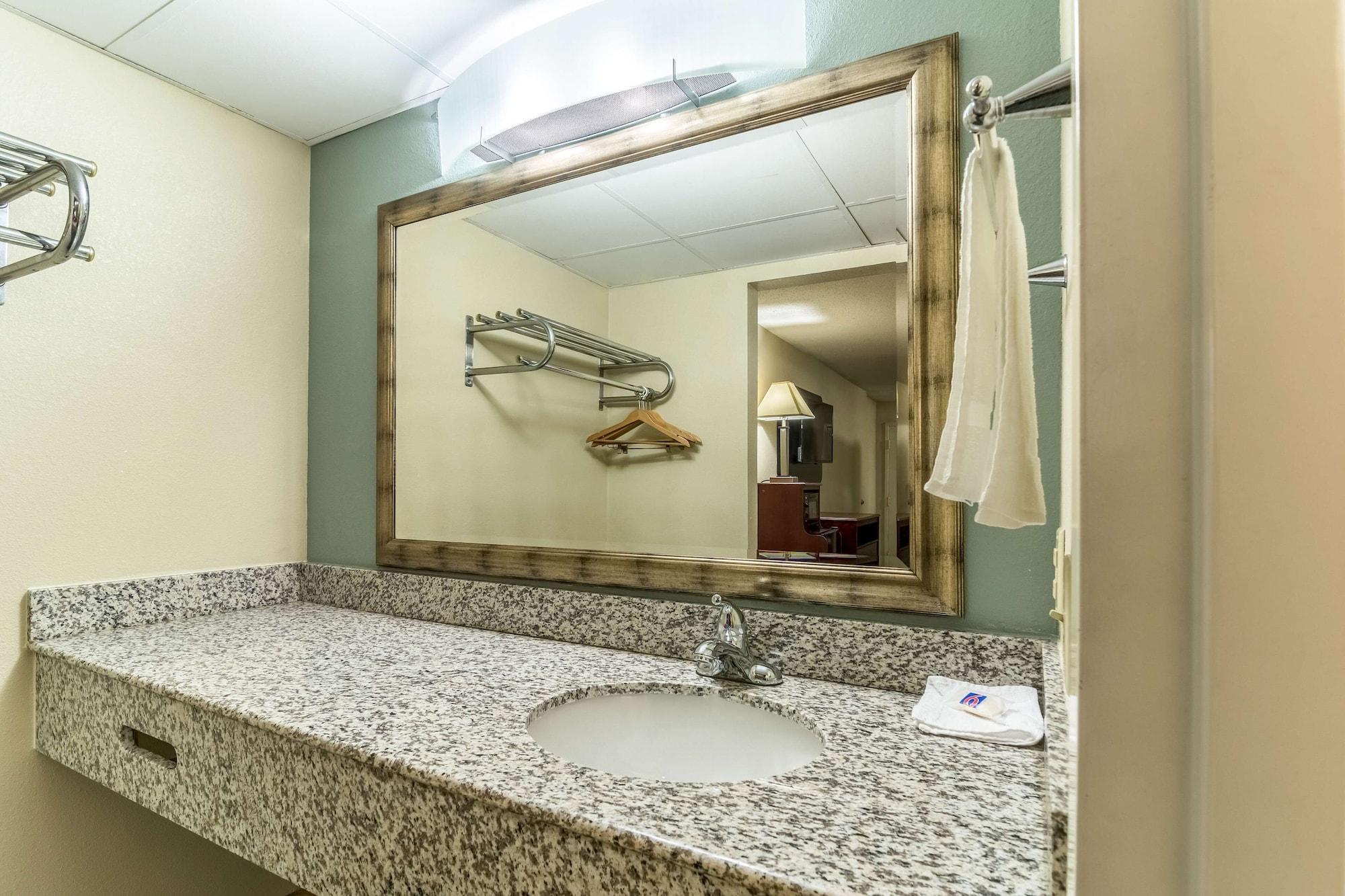 Motel 6-Kenly, Nc Екстериор снимка
