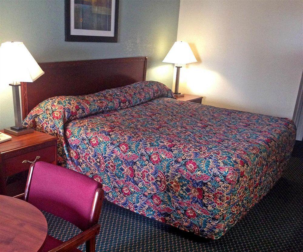 Motel 6-Kenly, Nc Екстериор снимка