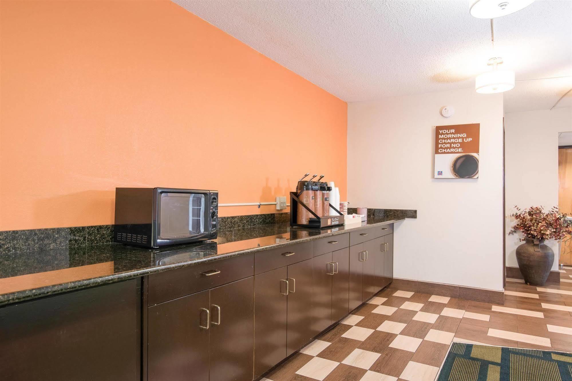 Motel 6-Kenly, Nc Екстериор снимка