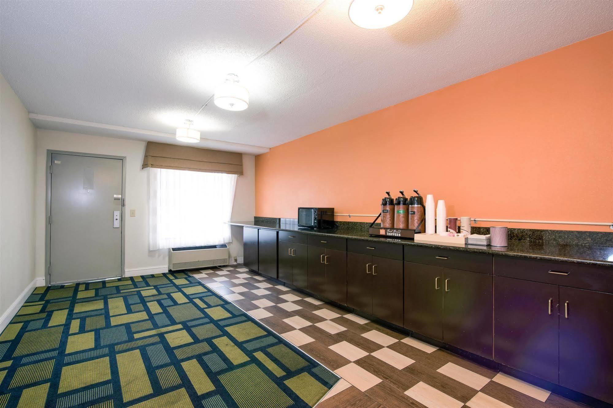 Motel 6-Kenly, Nc Екстериор снимка