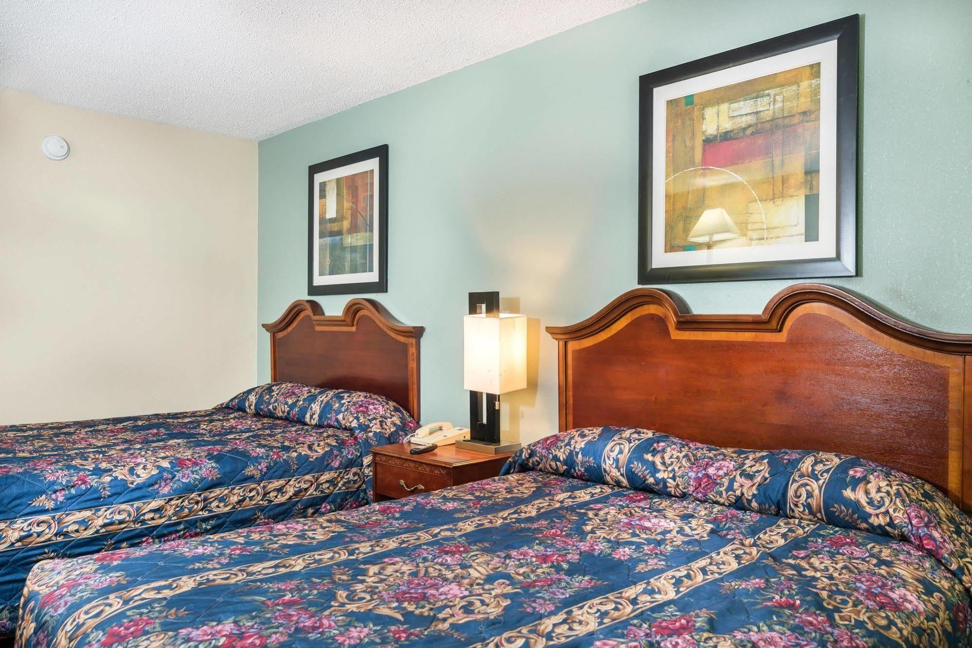 Motel 6-Kenly, Nc Екстериор снимка